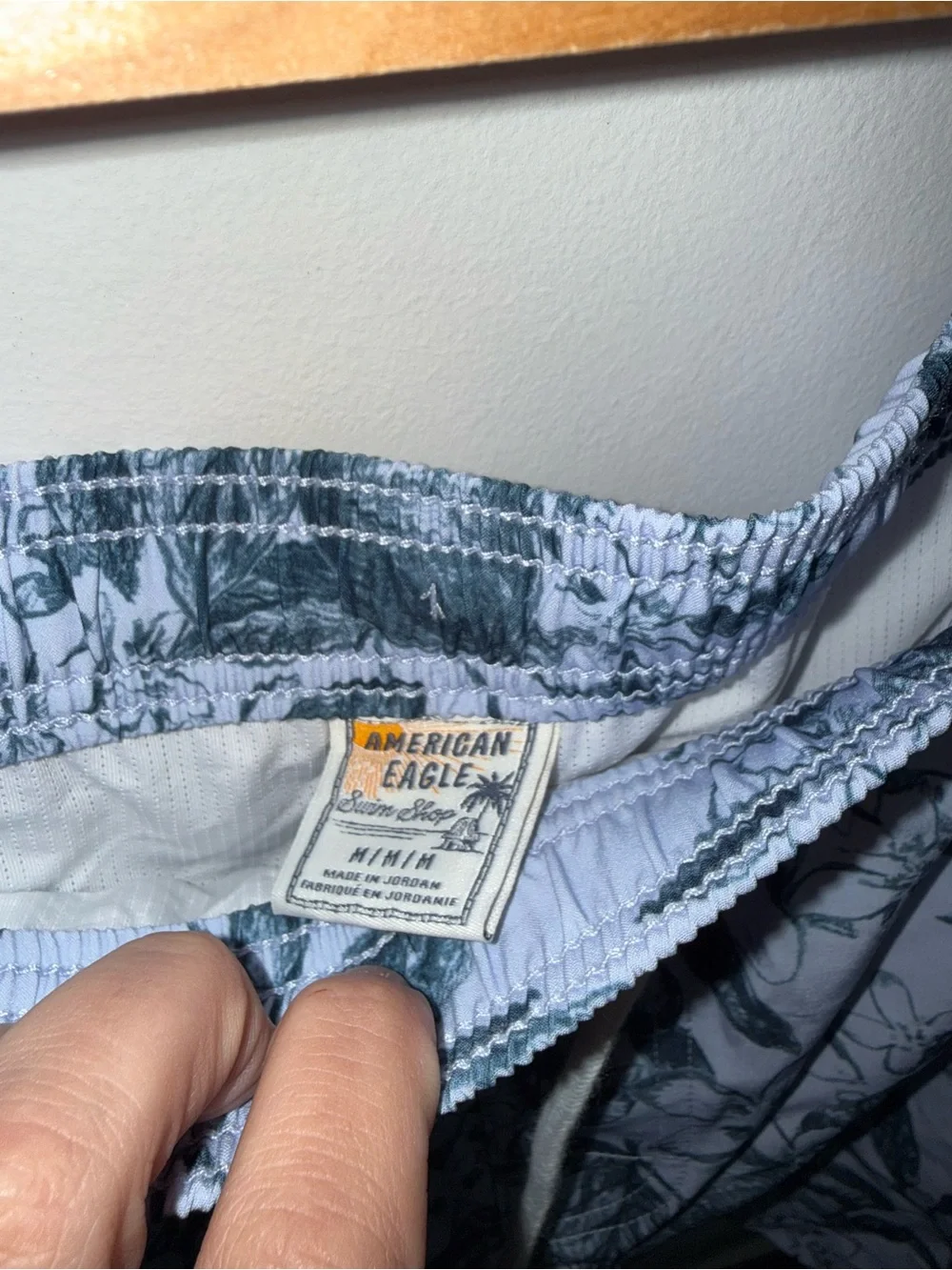 American Eagle Men’s 5” Flex Swim trunk medium